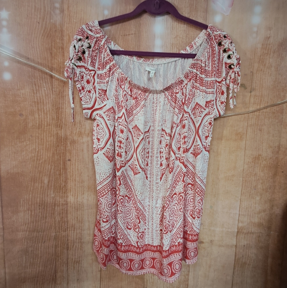 Maurices size medium blouse red and white